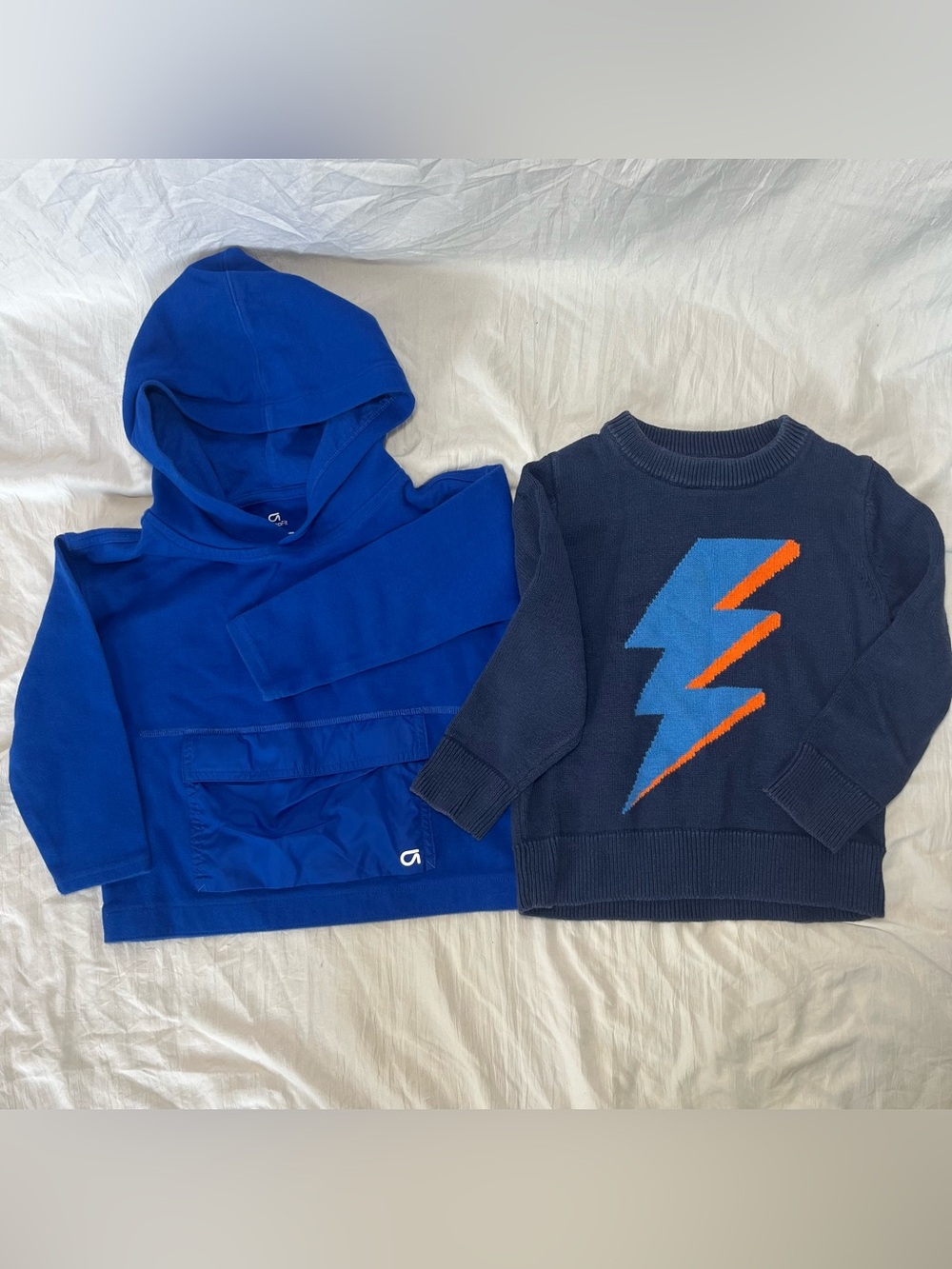 Gap Kids Boys lot of 2 size 4t sweater & hoodie fall fun warm blue lightening
